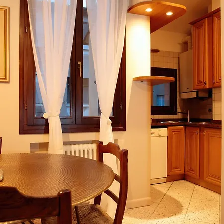 Saint Charles * ボローニャ